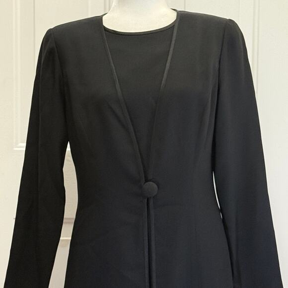 Liz Claiborne size 6 black sheath overlay dress. Formal, semi-formal, business - Picture 5 of 10
